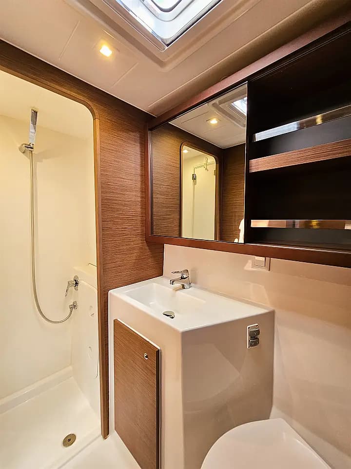 Lagoon 42 in Seget Donji / Marina Baotić - Photo 5