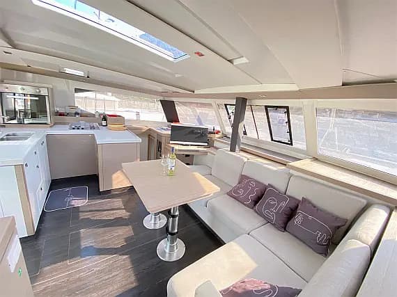 Astréa 42 in Fethiye / Yes Marina - Photo 2