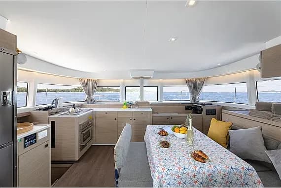 Lagoon 43 in Rogoznica / Marina Frapa - Photo 3
