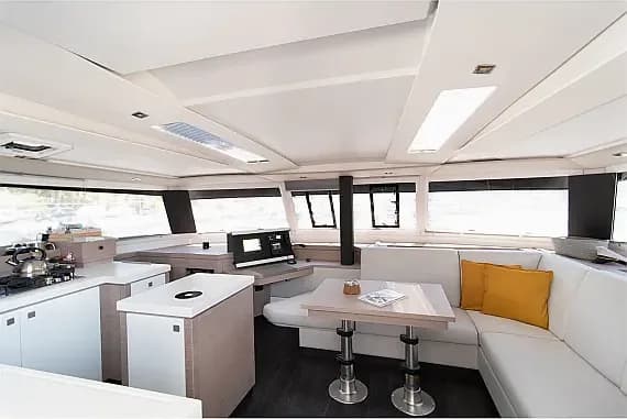 Saona 47 in Kalamata Marina - Photo 2