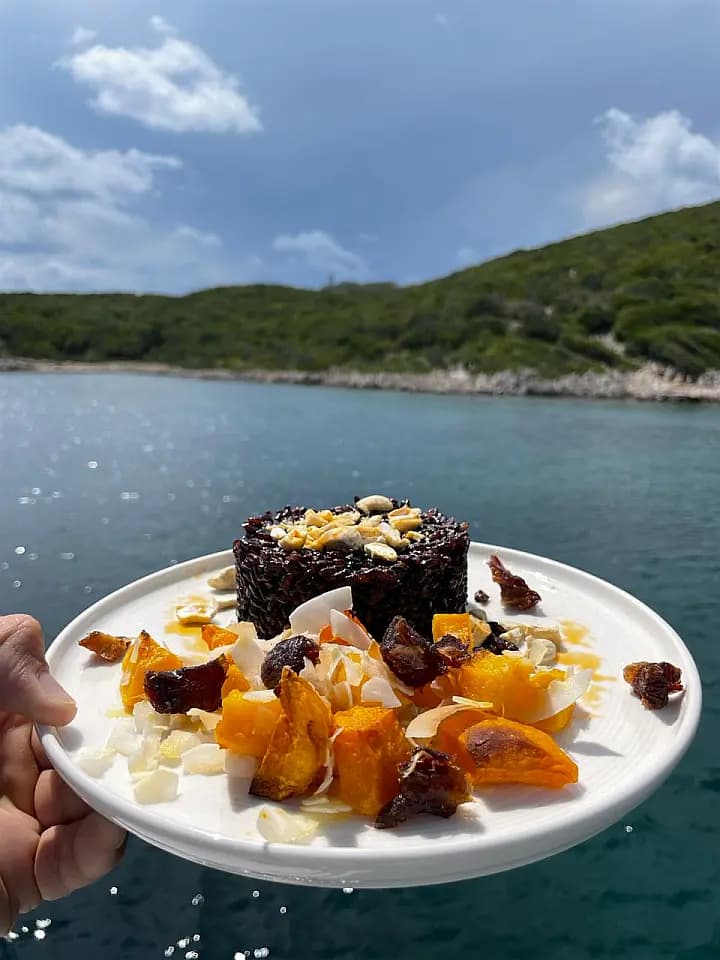 Saona 47 in Kalamata Marina - Photo 5