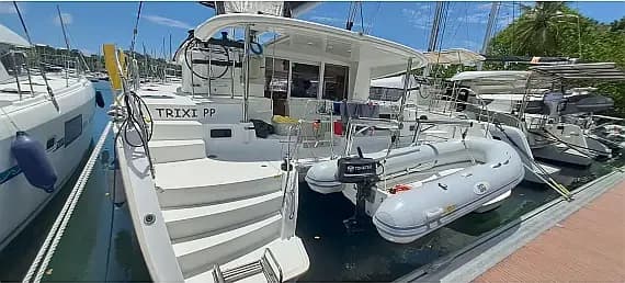 Lagoon 400 S2 in Guadeloupe / Pointe-à-Pitre / Marina Bas-du-Fort - Photo 1