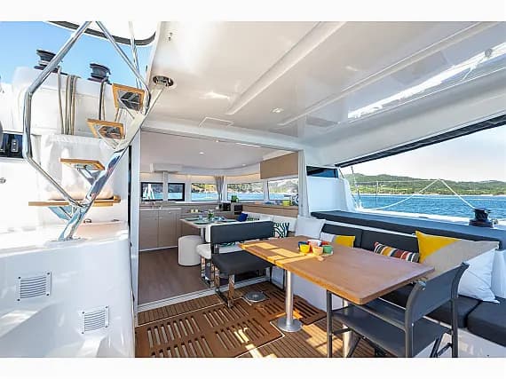 Lagoon 43 in Kaštel Gomilica / Marina Kaštela - Photo 3
