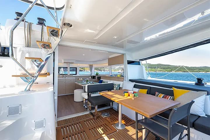 Lagoon 43 in Kaštel Gomilica / Marina Kaštela - Photo 5