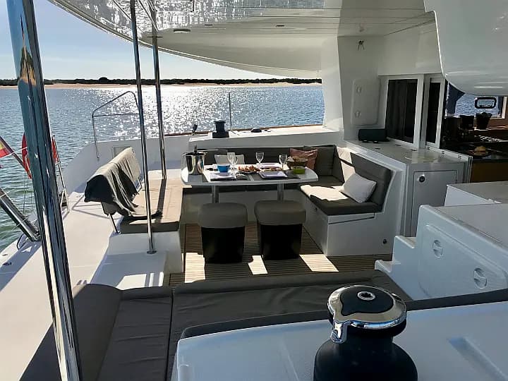 Lagoon 450 Fly in Ibiza / Sant Antoni de Portmany Port - Photo 5