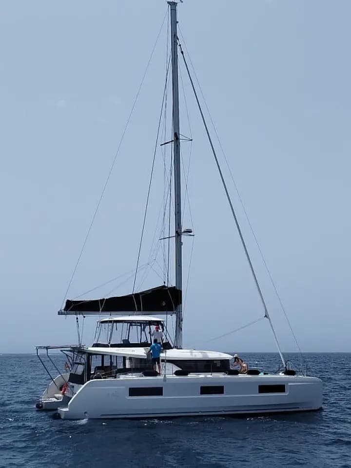 Lagoon 46 in Ibiza / Santa Eulària des Riu / Marina Santa Eulalia - Photo 2