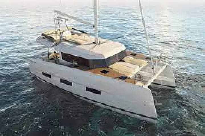 Dufour Catamaran 48 in Sicily / Capo d'Orlando Marina - Photo 3