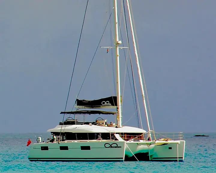Lagoon 620 in Eden Island / Mahe, Victoria / Eden Island Marina - Photo 3