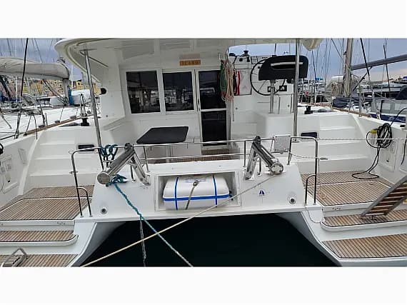 Lagoon 40 in Procida / Marina di Procida - Photo 3