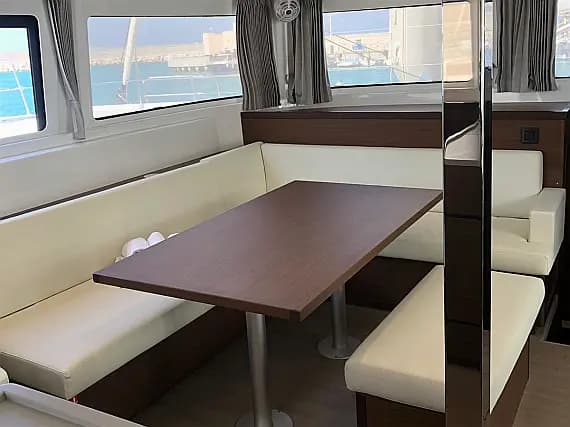 Lagoon 46 in Sicily / Capo d'Orlando Marina - Photo 3