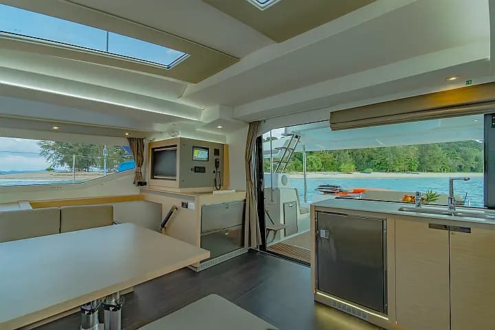 Elba 45 in Phuket / Yacht Haven Marina - Photo 5