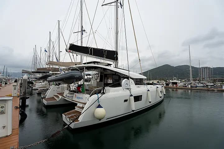 Lagoon 42 in Salerno / Marina d'Arechi - Photo 5