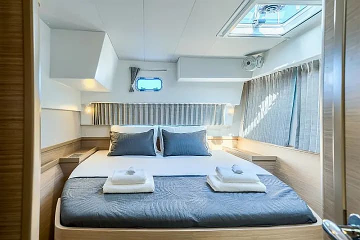 Lagoon 42 in Kaštel Gomilica / Marina Kaštela - Photo 5
