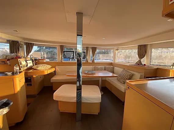 Lagoon 42 in Sicily / Capo d'Orlando Marina - Photo 2