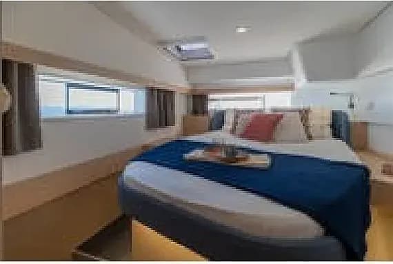 תוכנית הסיפון של New 44 in Paros port