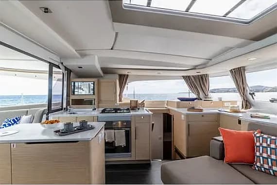 New 44 in Paros port - Photo 3