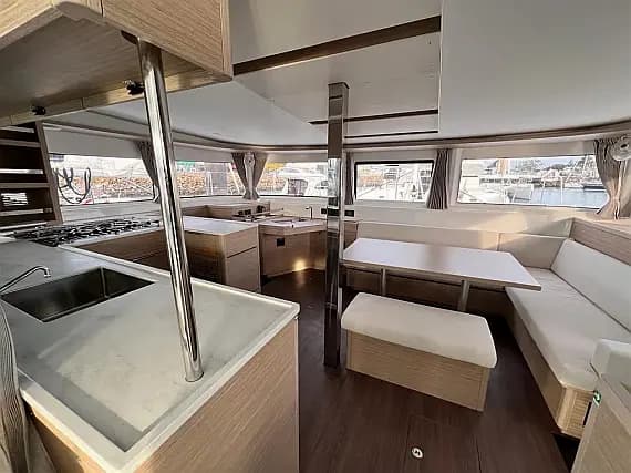 Lagoon 46 in Athens / Alimos Marina - Photo 2