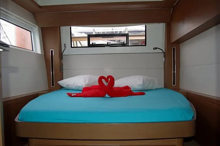 Lagoon 50 in Eden Island / Mahe, Victoria / Eden Island Marina - Photo 4
