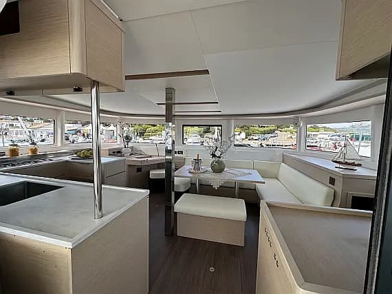Lagoon 46 in Martinique / Le Marin - Photo 3