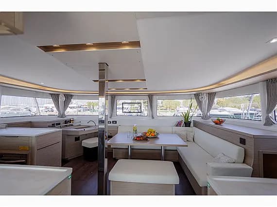 Lagoon 46 in Athens / Alimos Marina - Photo 2