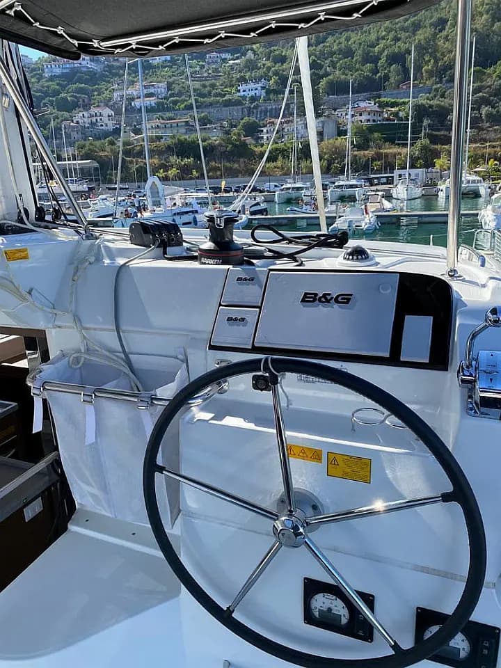 Lagoon 40 in Sicily / Capo d'Orlando Marina - Photo 5