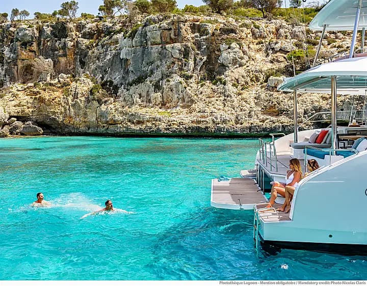 Lagoon 55 in Athens / Alimos Marina - Photo 3