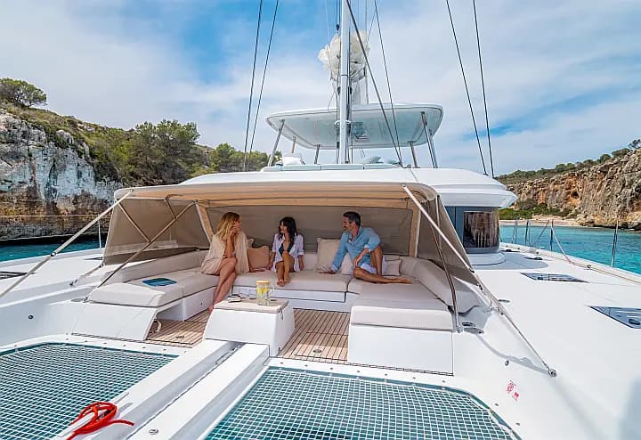 Lagoon 55 in Athens / Alimos Marina - Photo 4