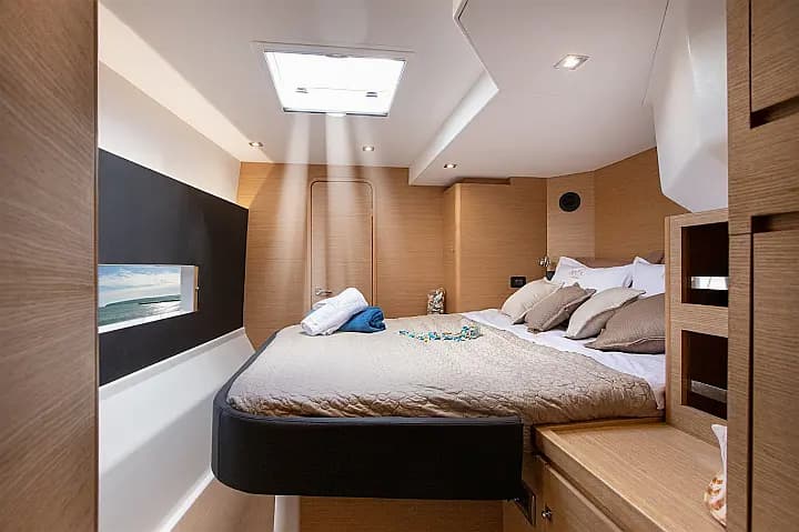 Dufour Catamaran 48 in Athens / Alimos Marina - Photo 4