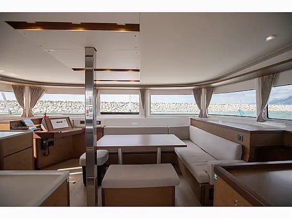 Lagoon 46 in Salerno / Marina d'Arechi - Photo 2