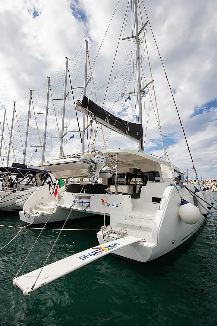 Lagoon 46 in Salerno / Marina d'Arechi - Photo 5