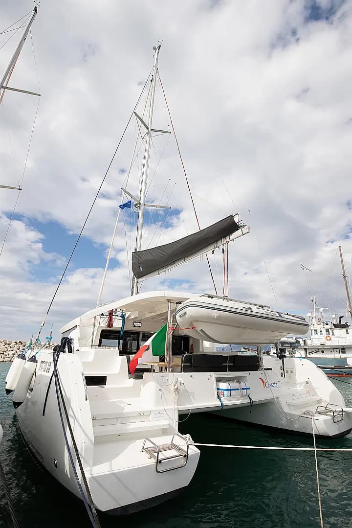 Lagoon 46 in Salerno / Marina d'Arechi - Photo 5