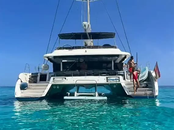 Lagoon 620 in Ibiza / Playa de Talamanca - Photo 1
