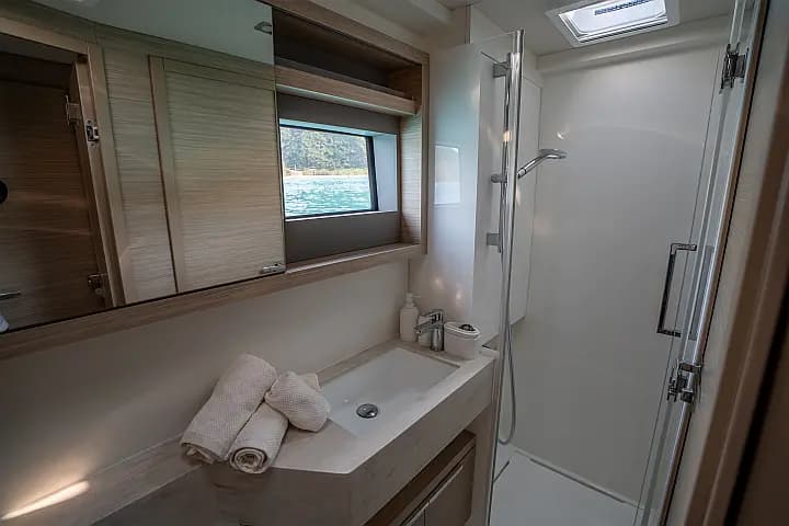 Lagoon 51 in Sardinia / Olbia / Marina di Olbia - Photo 3