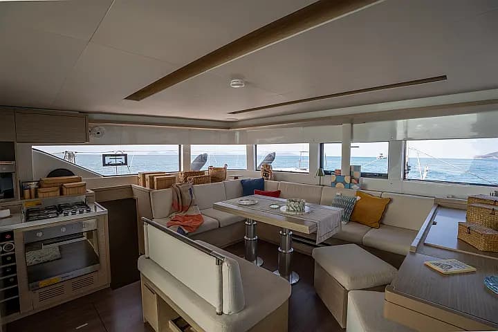Lagoon 51 in Sardinia / Olbia / Marina di Olbia - Photo 4