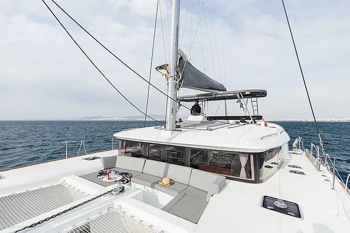 Lagoon 450 Fly in Athens / Alimos Marina - Photo 4