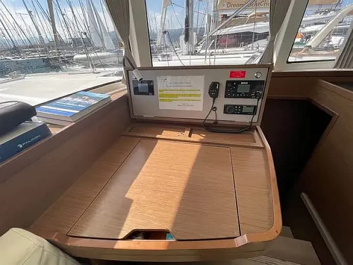 Lagoon 42 in Rhodes New Marina - Photo 5