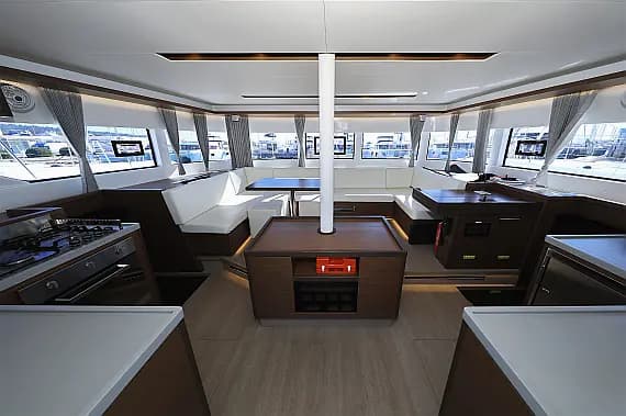 Lagoon 50 in Sukošan / D-Marin Dalmacija Marina - Photo 2