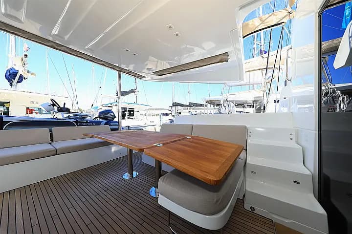 Lagoon 50 in Sukošan / D-Marin Dalmacija Marina - Photo 5