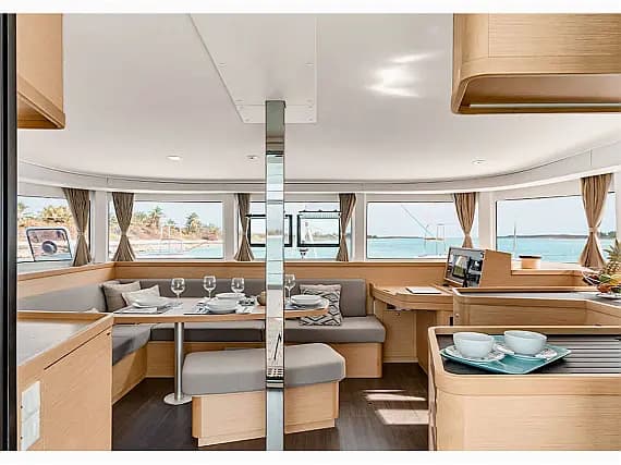 Lagoon 42 in Sicily / Furnari / Marina Portorosa - Photo 3