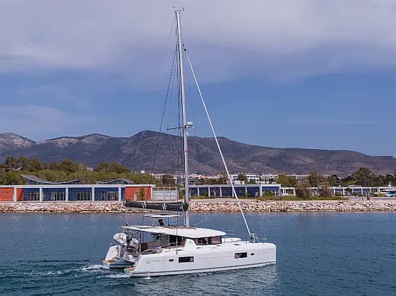 Lagoon 42 in Lefkada / D-Marin Marina Lefkas - image 1