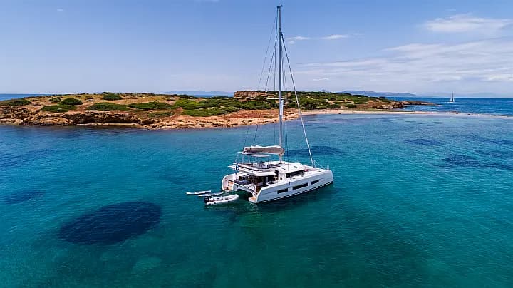 Dufour Catamaran 48 in Mykonos / Tourlos Marina - Photo 5