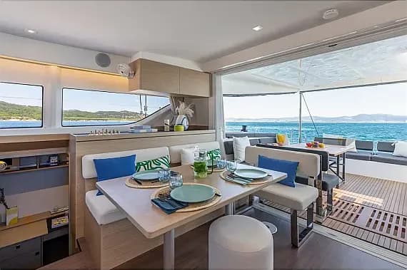 Lagoon 43 in Sicily / Furnari / Marina Portorosa - Photo 2