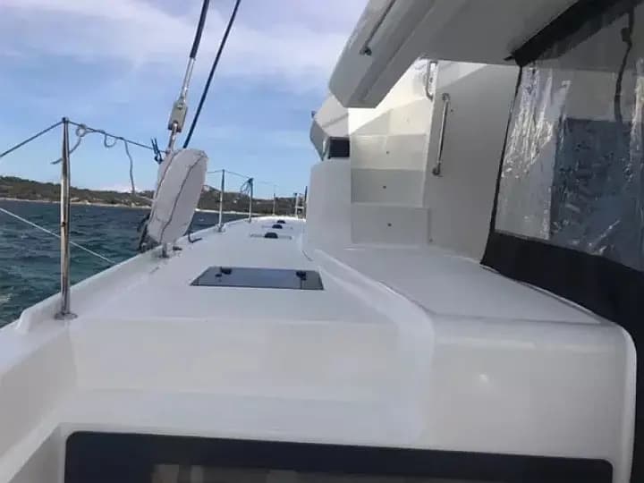 Lagoon 50 in Salerno / Marina d'Arechi - Photo 4