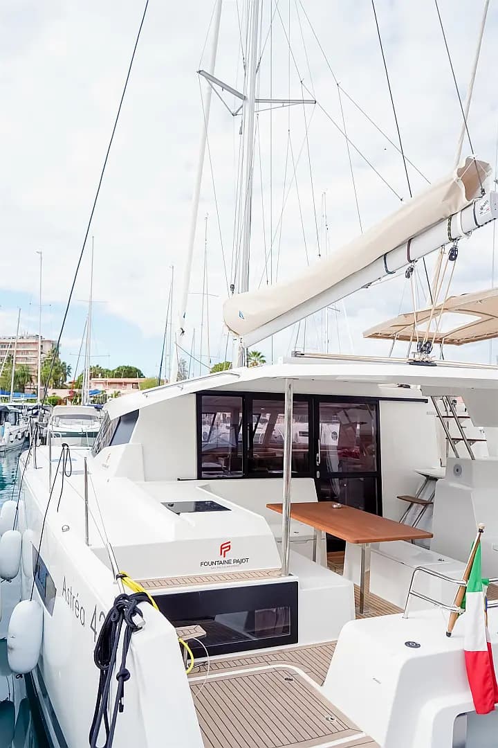 Astréa 42 in Sicily / Furnari / Marina Portorosa - Photo 3