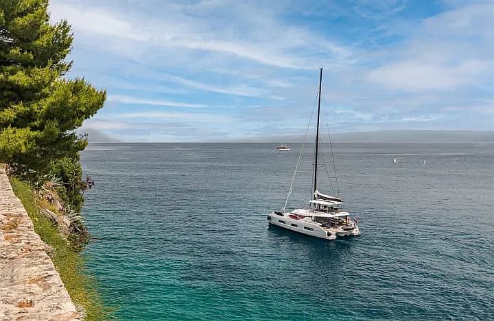 Lagoon 55 in Kaštel Gomilica / Marina Kaštela - Photo 5