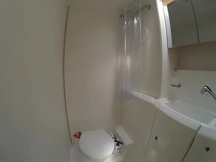 Lagoon 400 S2 in Athens / Alimos Marina - Photo 5