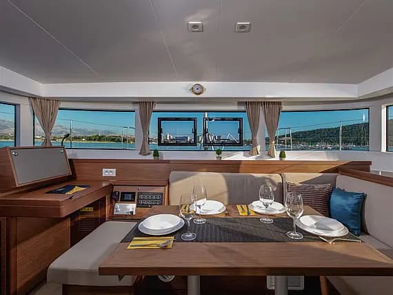 Lagoon 40 in Kaštel Gomilica / Marina Kaštela - Photo 3