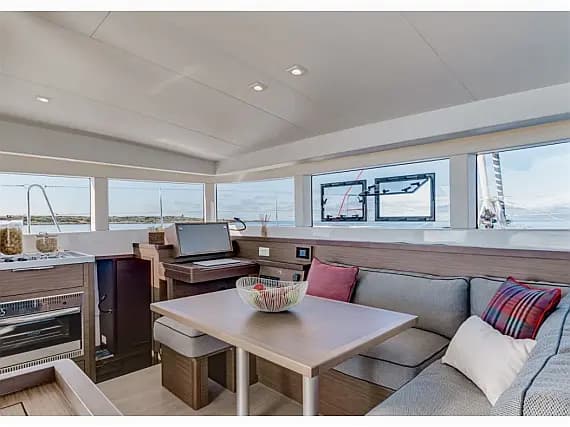 Lagoon 40 in Eden Island / Mahe, Victoria / Eden Island Marina - Photo 3