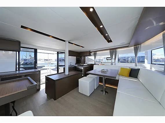 Lagoon 50 in Sukošan / D-Marin Dalmacija Marina - Photo 3
