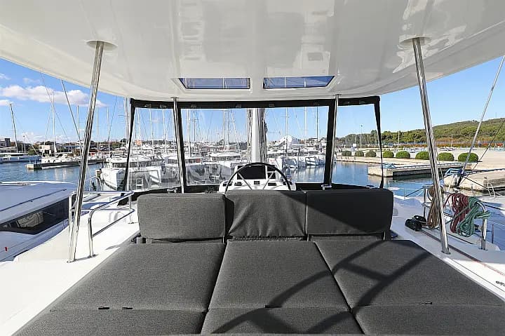 Lagoon 50 in Sukošan / D-Marin Dalmacija Marina - Photo 5